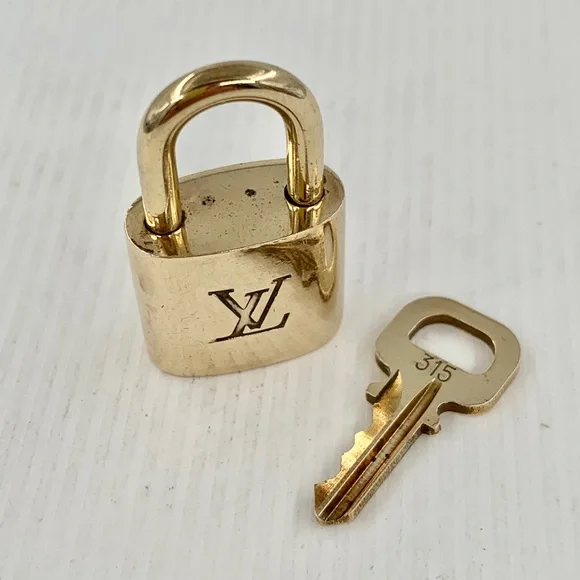 Authentic VGUC Louis Vuitton LV Lock & Key - #315 - Picture 2 of 5
